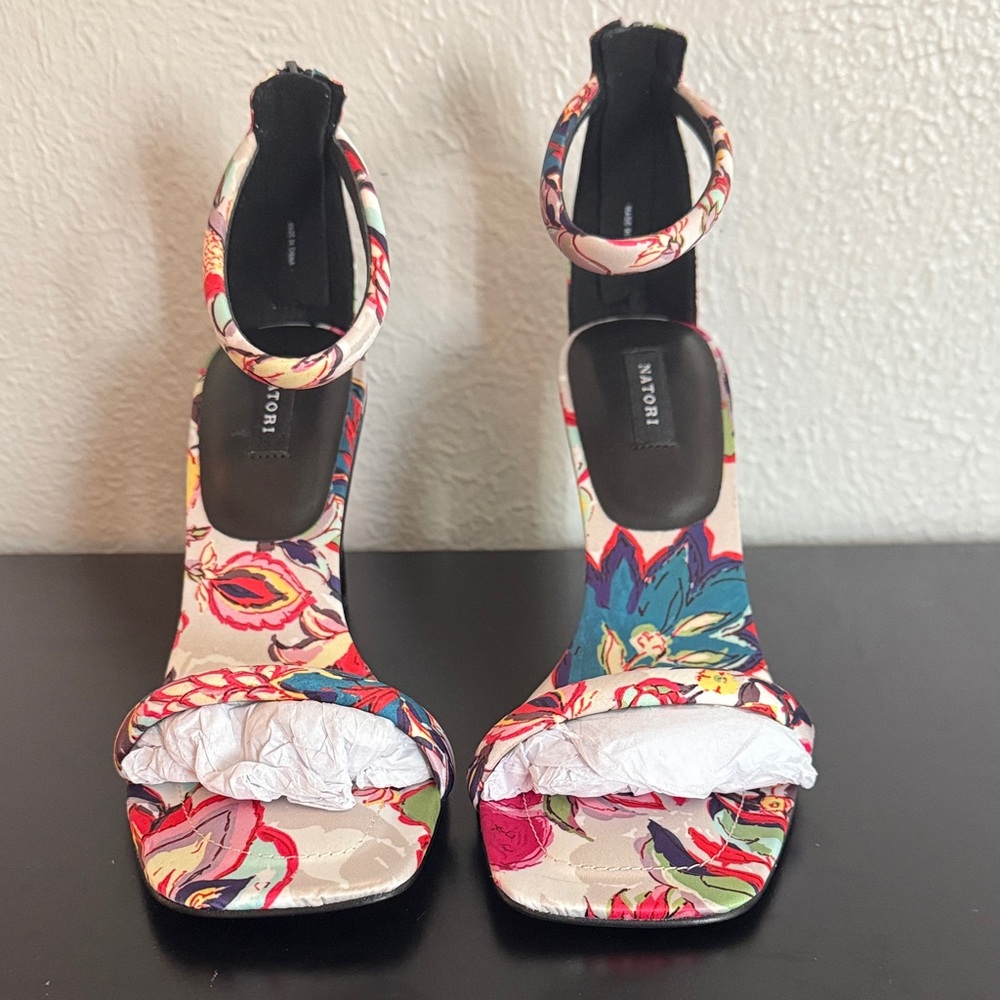 Natori Floral Heels